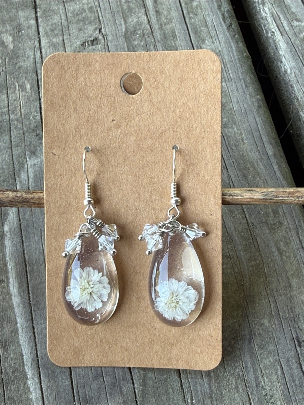 Handmade Clear Teardrop Earrings with White wild Flowers in resin   #H